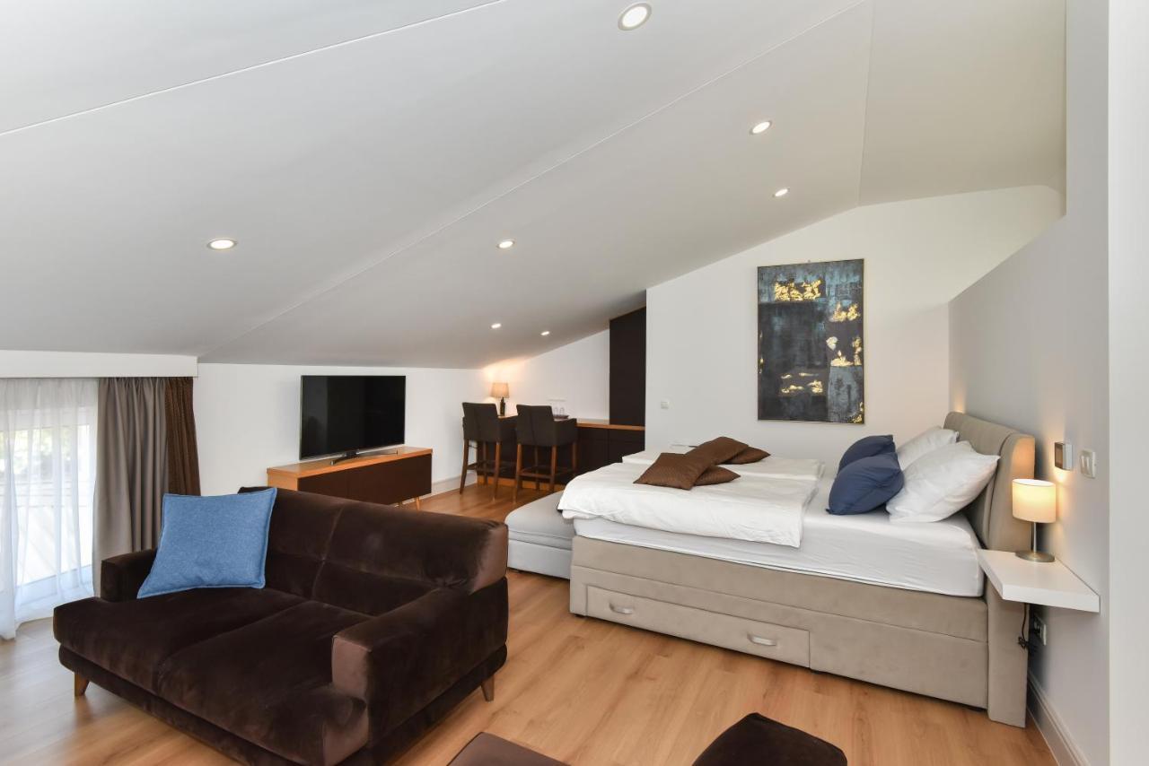 Apartment Novem